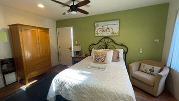 Studio Suite, Kitchenette, Beachside | Free WiFi