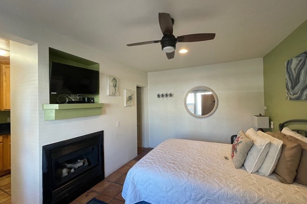 Studio Suite, Kitchenette, Beachside | Free WiFi