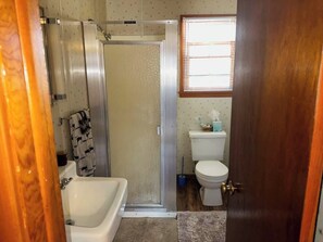 Dusche, Handtücher, Seife, Shampoo