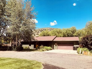 Exterior - Charming Jackson, WY Summer Rental – Teton Views (Jackson)