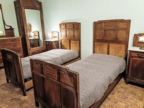 2 bedrooms, Internet