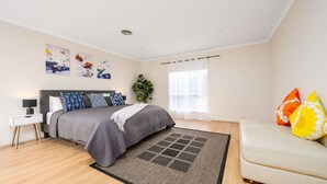 Room - The Spacious Peninsula Escape (Skye)