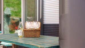 ベーシック ルーム 1 ベッドルーム (Room 105 (Duplex / Private BBQ)) | 1 室のベッドルーム、WiFi (無料)