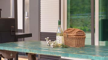 Basic Room, 2 Bedrooms (Room 104 (Duplex / Private BBQ)) | 1 bedroom, free WiFi