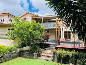 Exterior - Panoramic Tree view Melbourne city with Mini Golf (Kew)