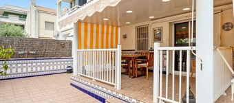 House with terrace and parking 150m beach