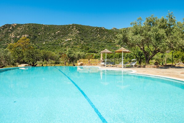 Pool - Villa 'Harmònia' with sea view, Wi-Fi and air conditioning (Villasimius)