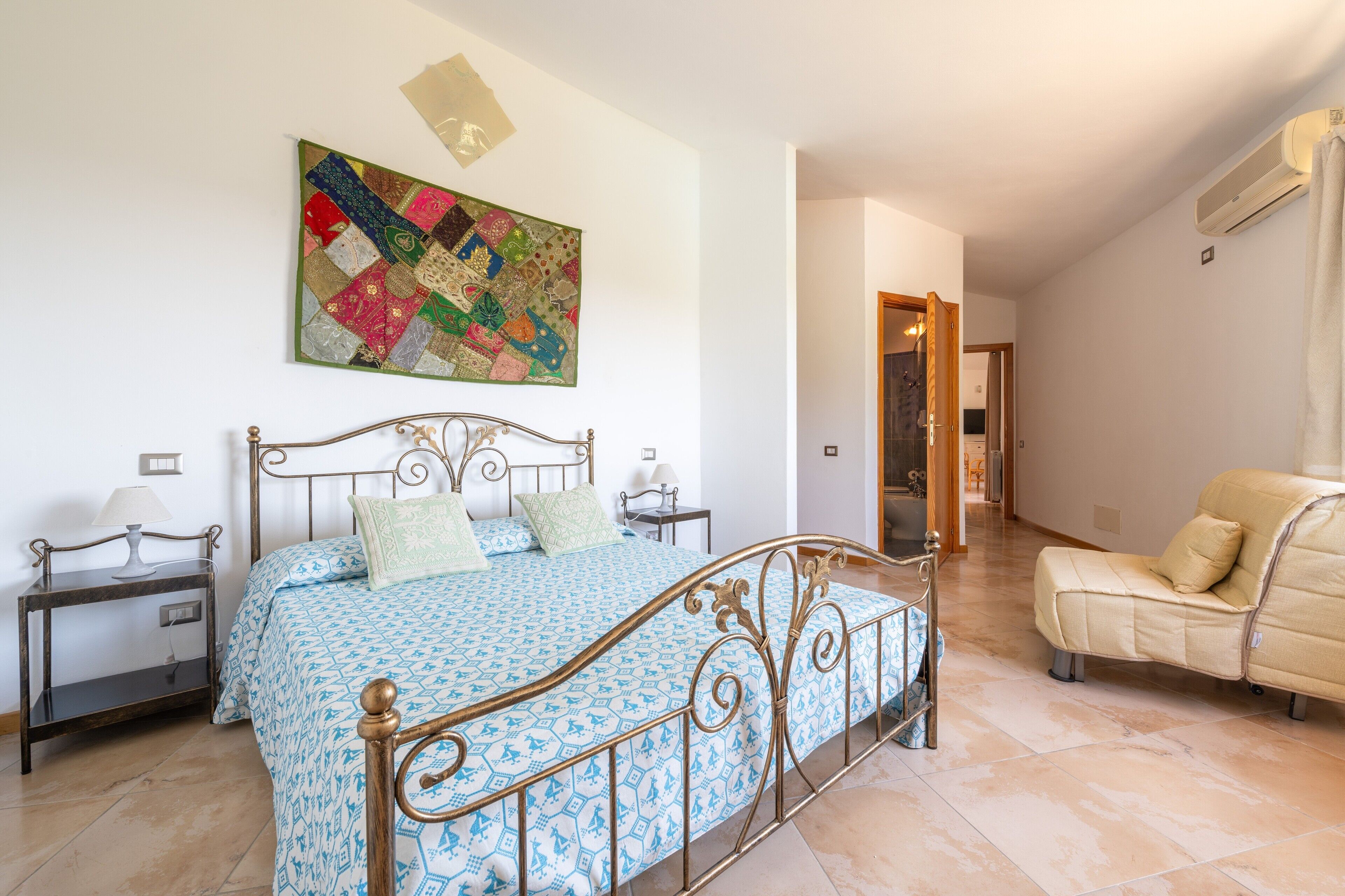 2 habitaciones, wifi gratis y ropa de cama 