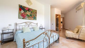 2 habitaciones, wifi gratis y ropa de cama