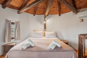 1 slaapkamer, een strijkplank/strijkijzer, gratis wifi, beddengoed