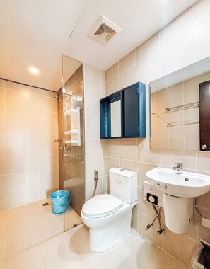 Apartment, 1 Bedroom | Bathroom