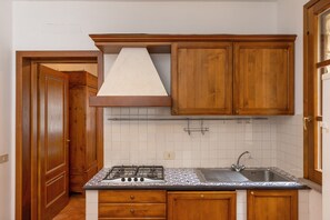 Refrigerador, microondas, parrilla de estufa y lavavajillas 