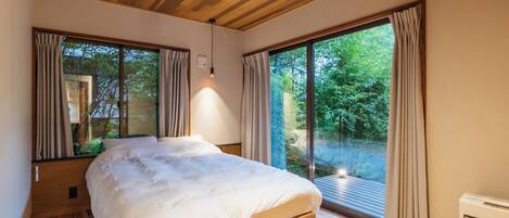 2 bedrooms, desk, free WiFi, bed sheets