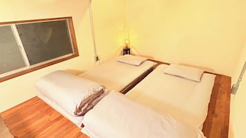 2 bedrooms, desk, free WiFi, bed sheets