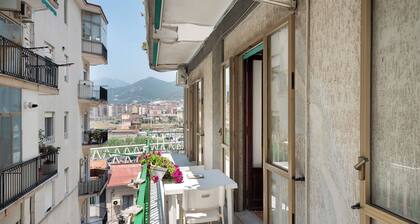 Apartment 'La Divina - Salerno Stazione' with Balcony, Wi-Fi and Air Conditioning