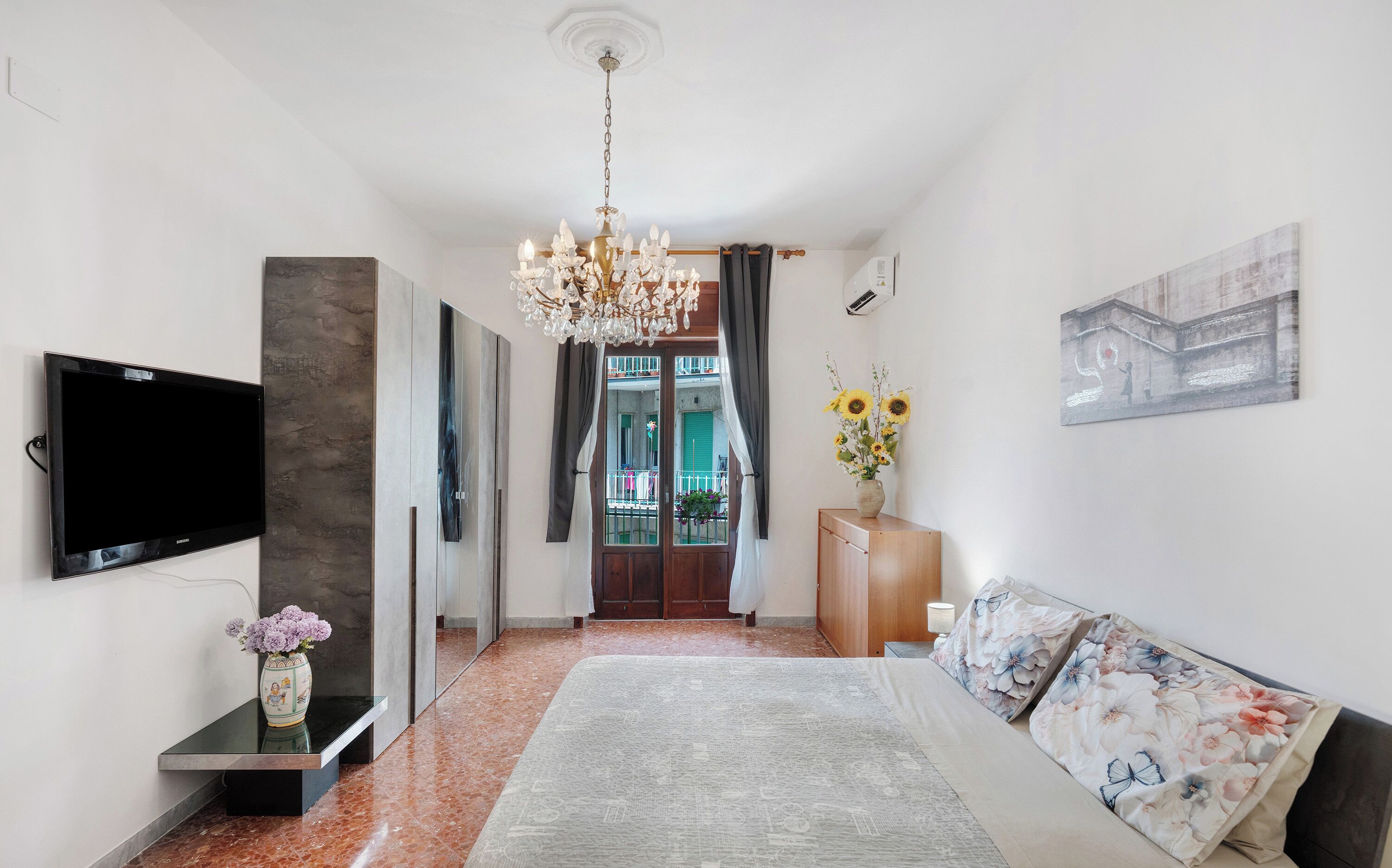 4 camere, ferro/asse da stiro, Wi-Fi gratuito, lenzuola