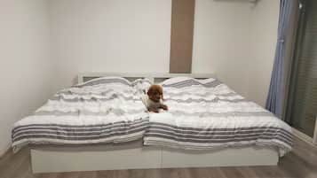 2 bedrooms, free WiFi, bed sheets