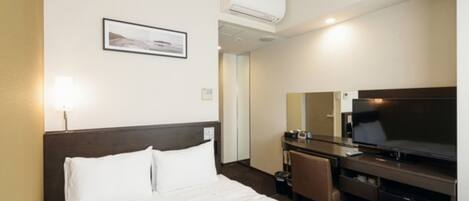 1 bedroom, desk, iron/ironing board, free WiFi