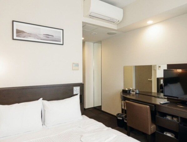 1 bedroom, desk, iron/ironing board, free WiFi