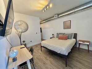 1 室のベッドルーム、アイロン / アイロン台、WiFi、ベッドシーツ