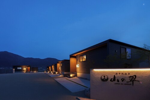 Yamanomidori E Suion Private Villa Hot spring / Yufu Ōita