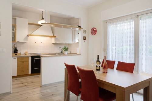 Apartment 'Marconi 35 Pergine' with Mountain View, Shared Garden and Wi-Fi
