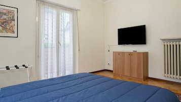 3 slaapkamers, een strijkplank/strijkijzer, gratis wifi, beddengoed