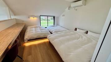 2 bedrooms, desk, free WiFi, bed sheets