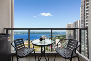 JB R&F Cove Seaview Bay 1BR Unit (Kitchen/Refrigerator/Washing Machine/Free Parking) | View from room - R&F Princess Cove by FUJU & 5mins to ClQ (Johor Bahru)