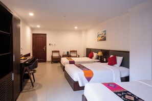 Desk, soundproofing, free WiFi, bed sheets - Grand Flamant Sapa Central Hotel  (Sa Pa)