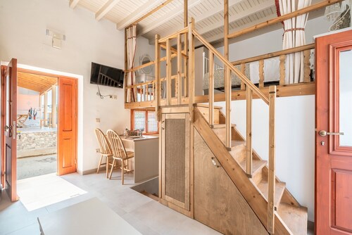 Apartment 'Rodies House' with Mountain View, Wi-Fi and Air Conditioning