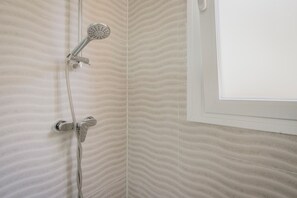 Doccia, asciugacapelli, asciugamani