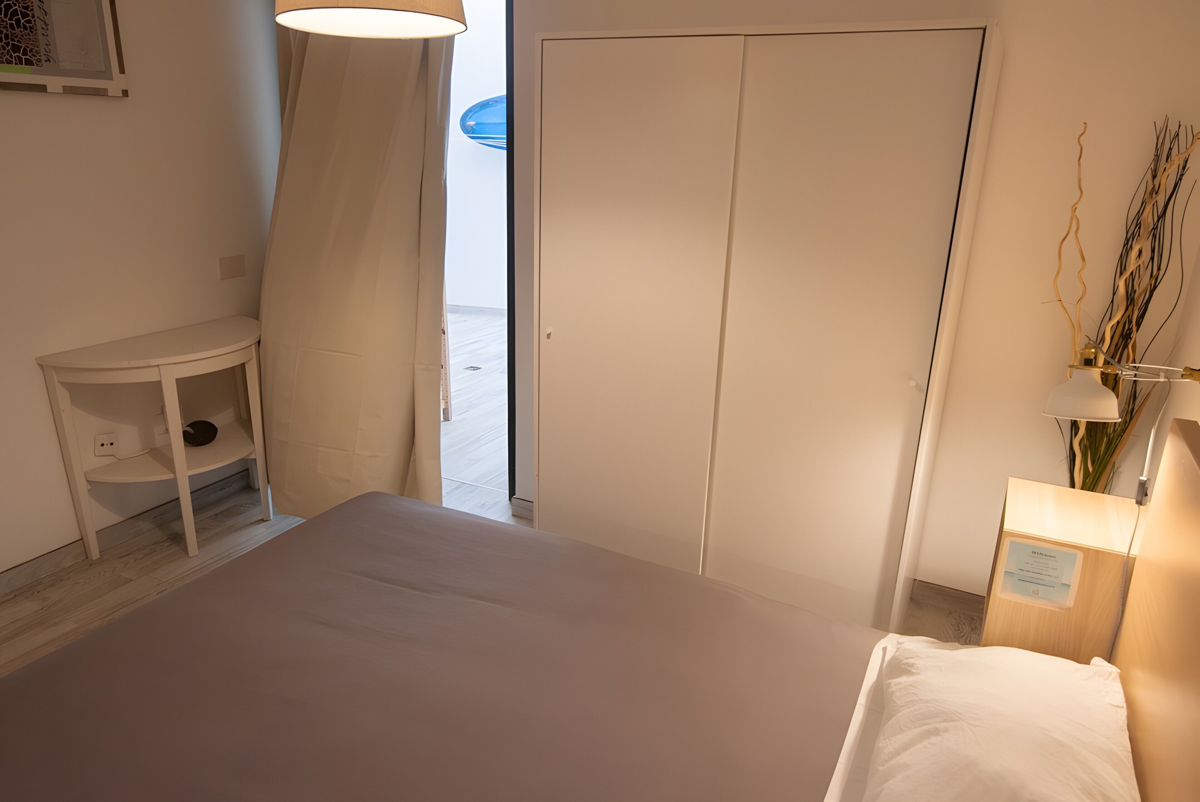 3 slaapkamers, een strijkplank/strijkijzer, gratis wifi, beddengoed