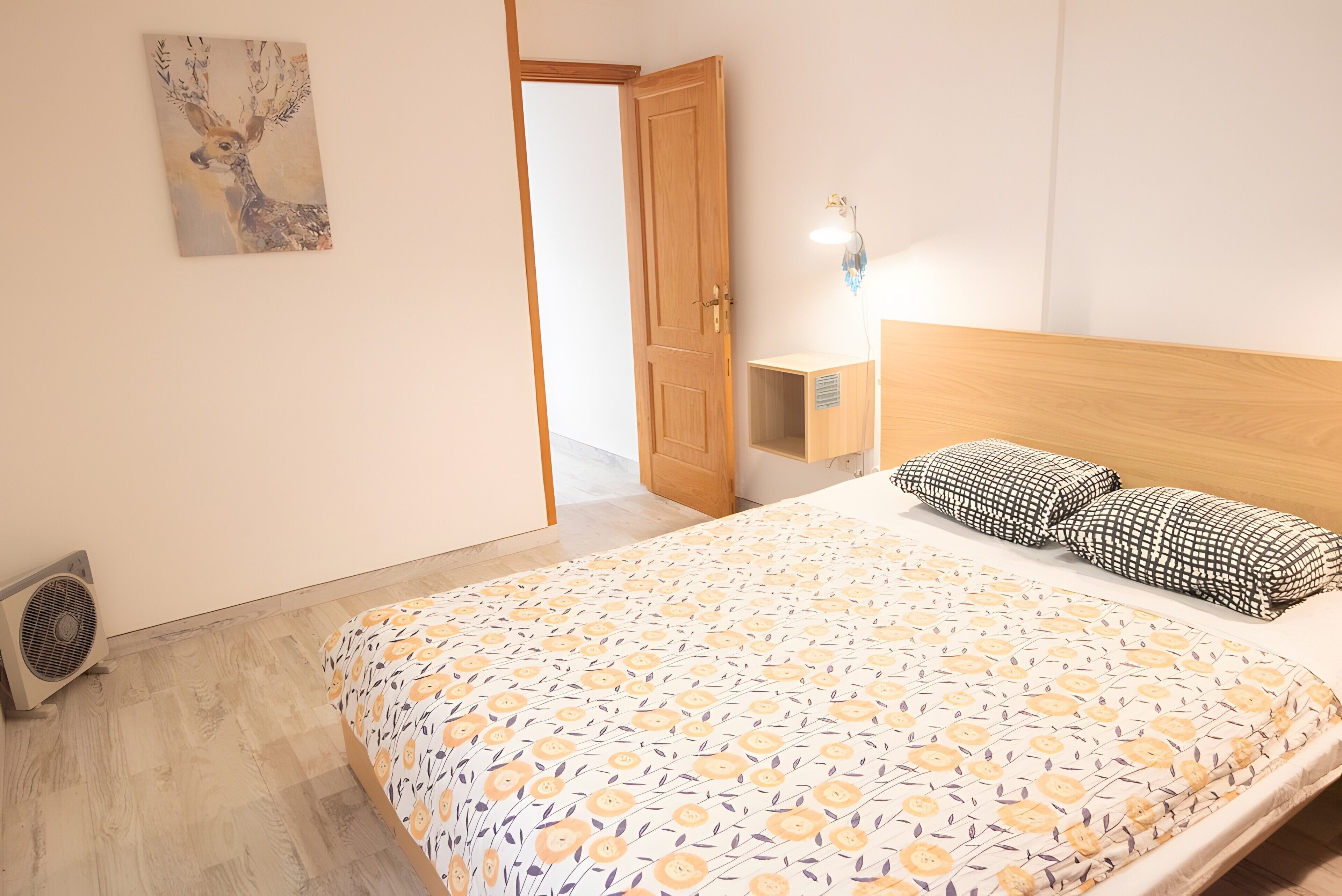 3 slaapkamers, een strijkplank/strijkijzer, gratis wifi, beddengoed