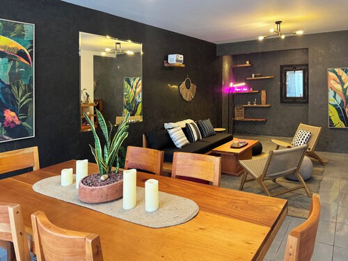 Modern Urban Retreat Home in San José - La Sabana