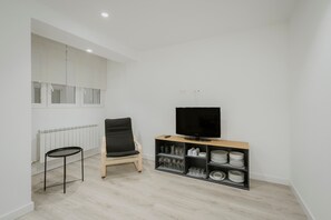 Interior - Apartment 'Mónaco' with Wi-Fi (Valladolid)