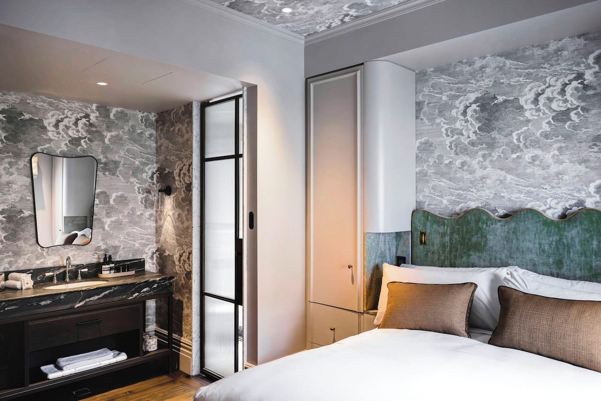 1 slaapkamer, luxe beddengoed, een minibar, een kluis op de kamer