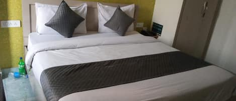 Free WiFi, bed sheets