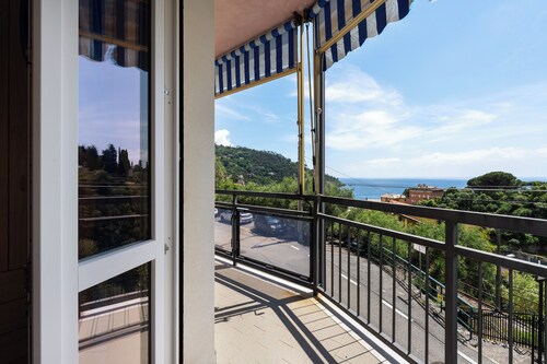 Apartment 'Giannina' with Sea View, Wi-Fi and Air Conditioning
