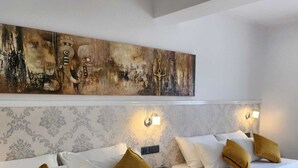 Deluxe Quadruple Room, City View | Premium bedding, down duvets, pillow-top beds, in-room safe - Neem Tree House (Trincomalee)