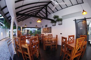 Restaurant - Neem Tree House (Trincomalee)