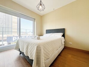 2 bedrooms, iron/ironing board, WiFi, bed sheets - Modern apartment near San Isidro (La Victoria)