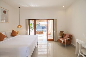 3 多间卧室、客房内保险箱、办公桌、WiFi