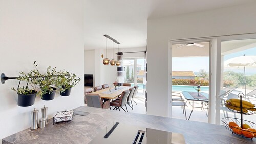 Villa Amelie für bis zu 8 Personen mit Pool und E-Ladestation nahe Porec