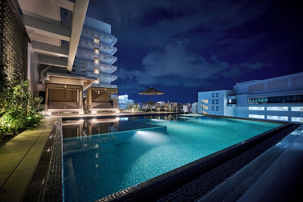 Seasonal outdoor pool