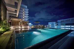 Seasonal outdoor pool