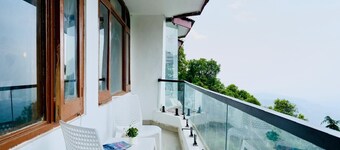 Pax Hotel Spring Solance