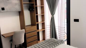 3 Schlafzimmer, Schreibtisch, Bügeleisen/Bügelbrett, kostenloses WLAN