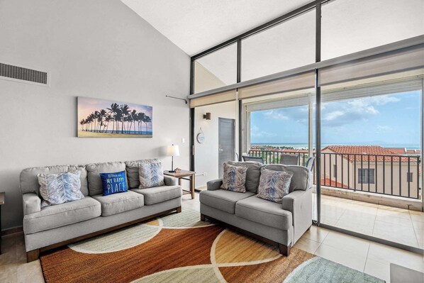 TV, offices - Alturas Del Mar | Stunning Views & Great Amenities (Humacao)