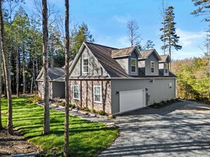 Exterior - Lakefront luxury,GameRoom,FirePit,Canoe,10Min2JFBB (Blakeslee)